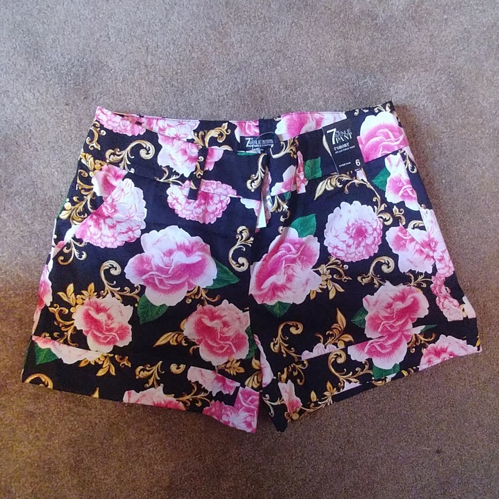 brand new NY&CO 7th ave rose shorts